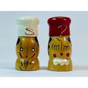 VTG Miniature Salt Pepper Shakers Wood Chefs Hats Boy Girl Japan Cork